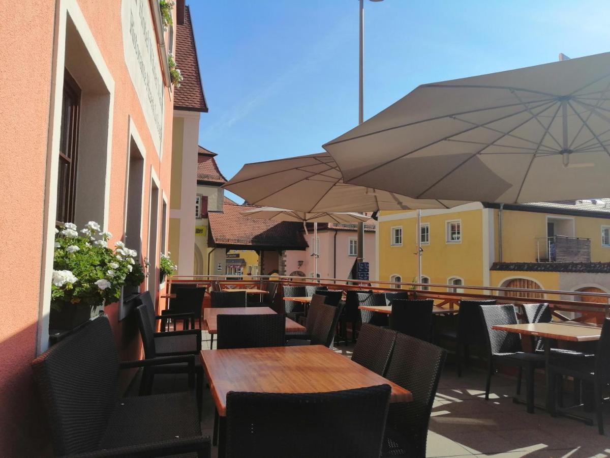 Hotel Wilder Mann Feuchtwangen Bagian luar foto