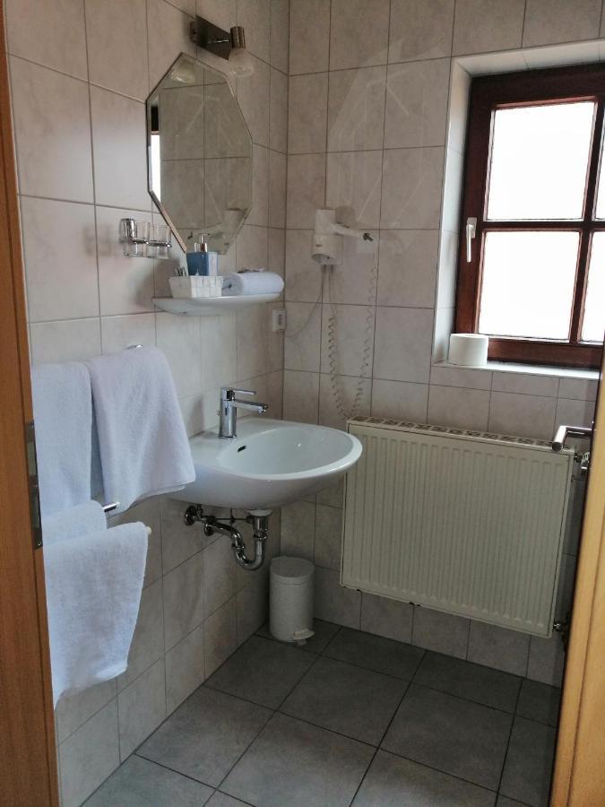 Hotel Wilder Mann Feuchtwangen Bagian luar foto