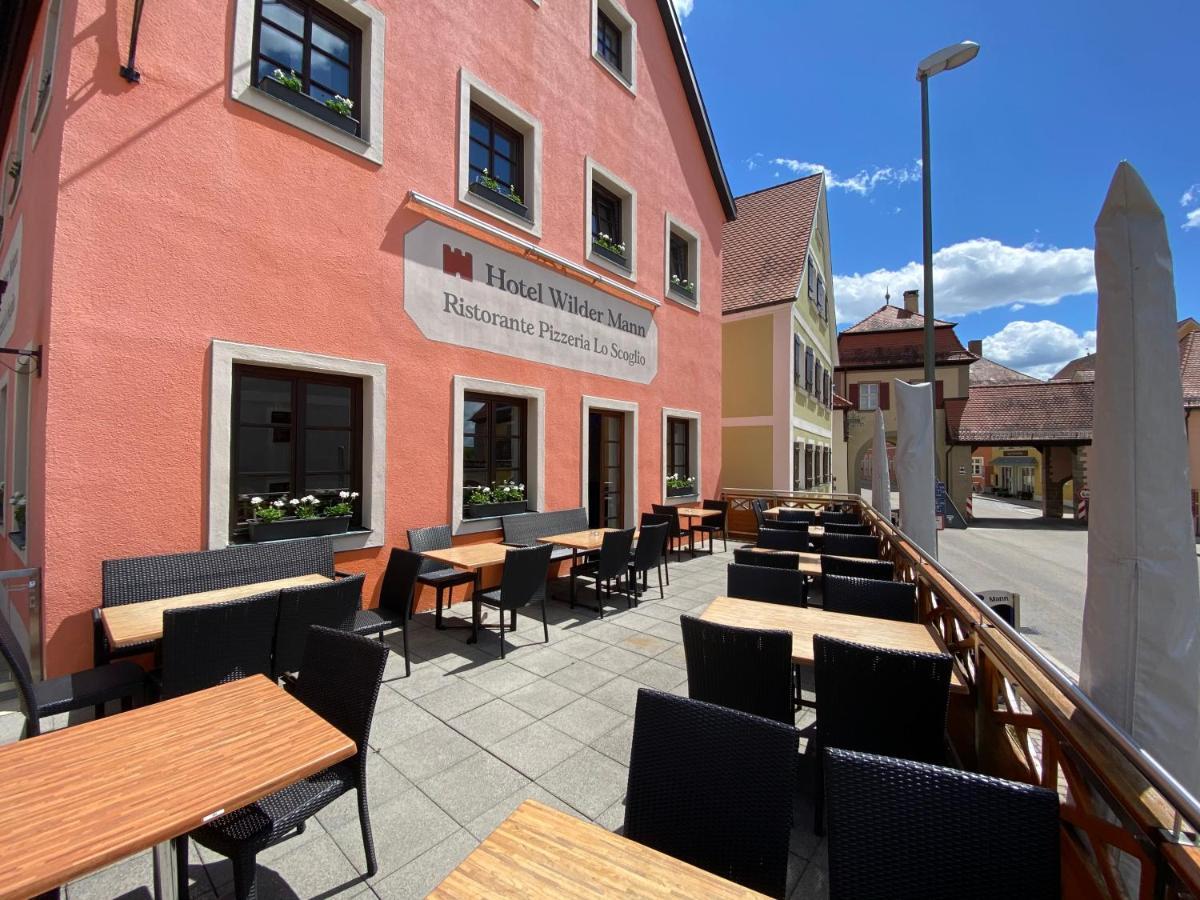 Hotel Wilder Mann Feuchtwangen Bagian luar foto