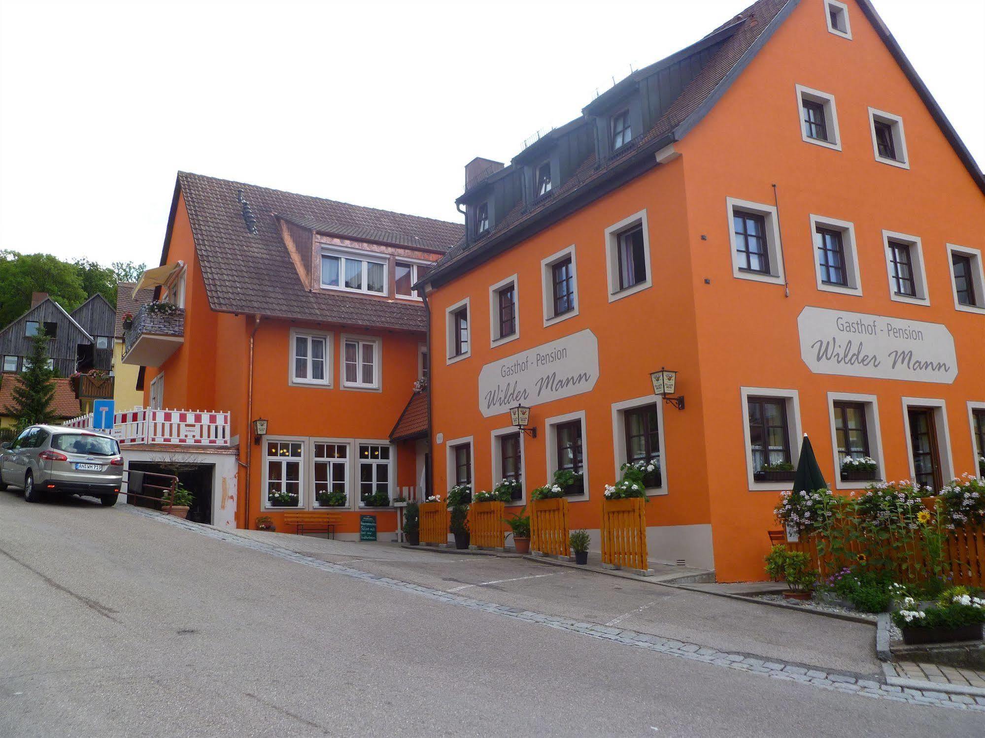 Hotel Wilder Mann Feuchtwangen Bagian luar foto